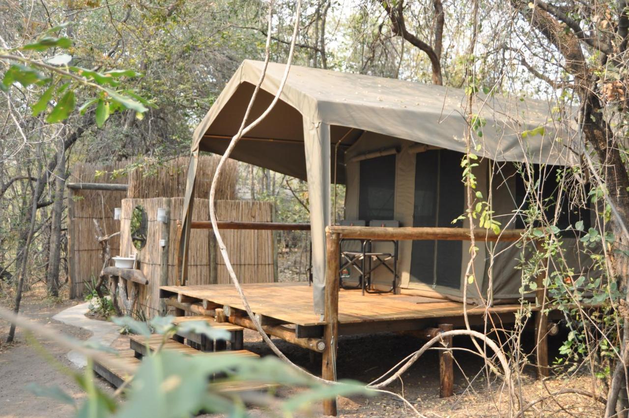 Askiesbos - Samochima Bush Camp Shakawe Kültér fotó