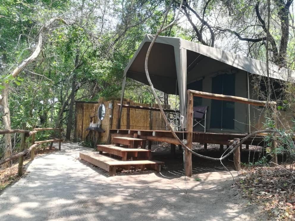 Askiesbos - Samochima Bush Camp Shakawe Kültér fotó