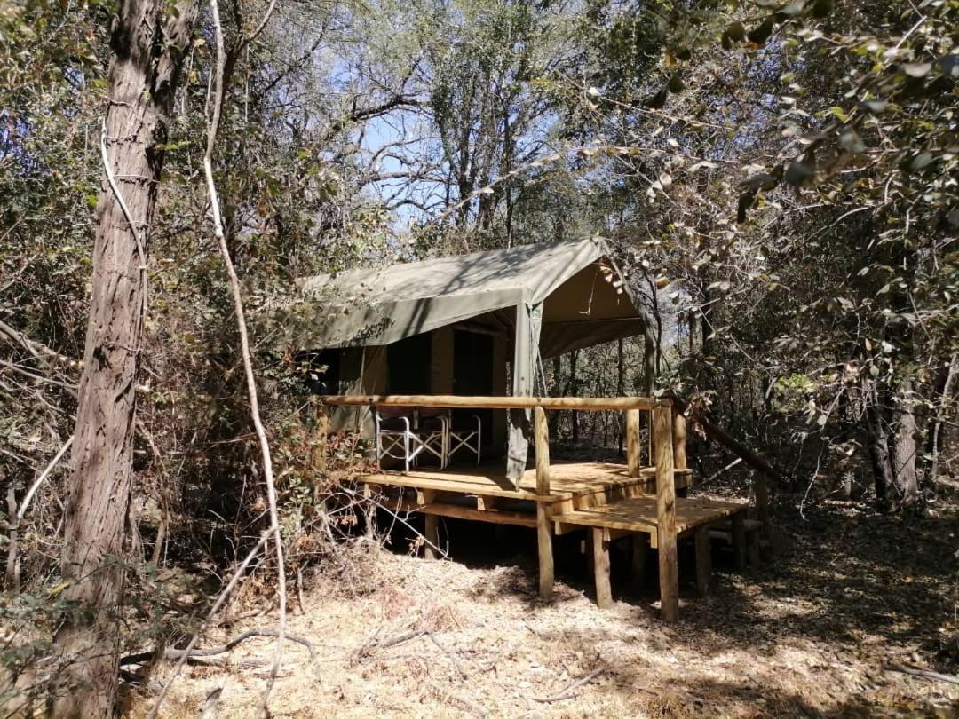 Askiesbos - Samochima Bush Camp Shakawe Kültér fotó