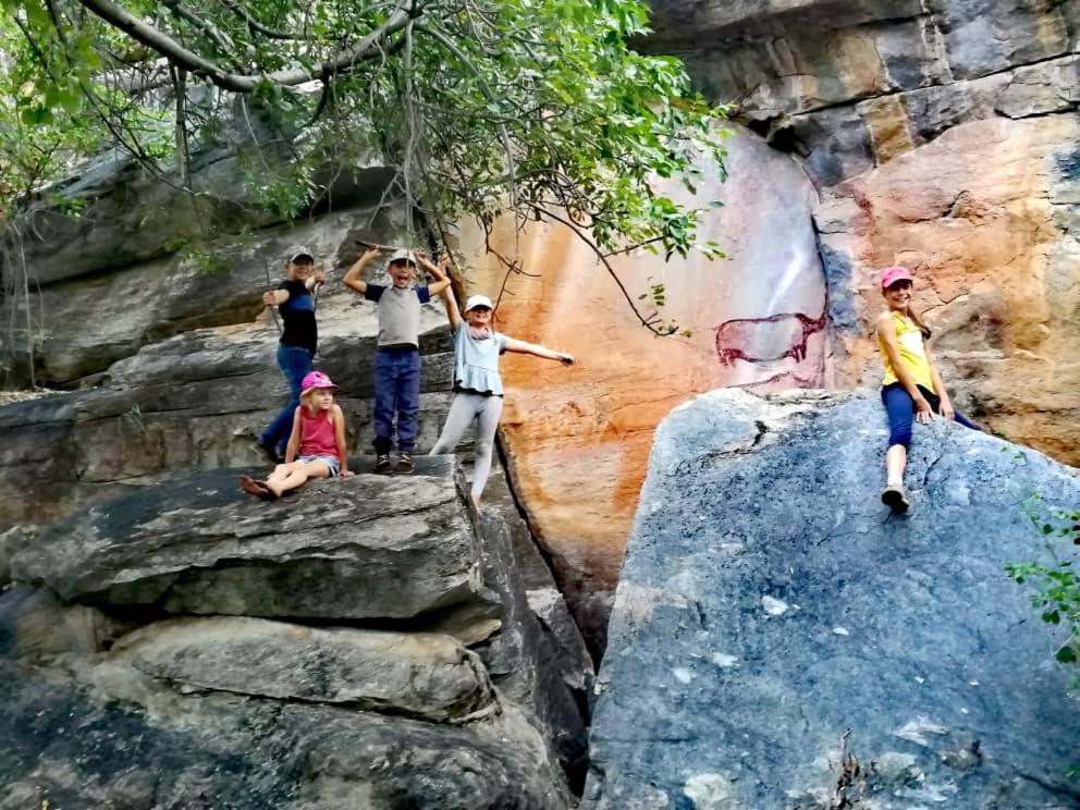 Askiesbos - Samochima Bush Camp Shakawe Kültér fotó