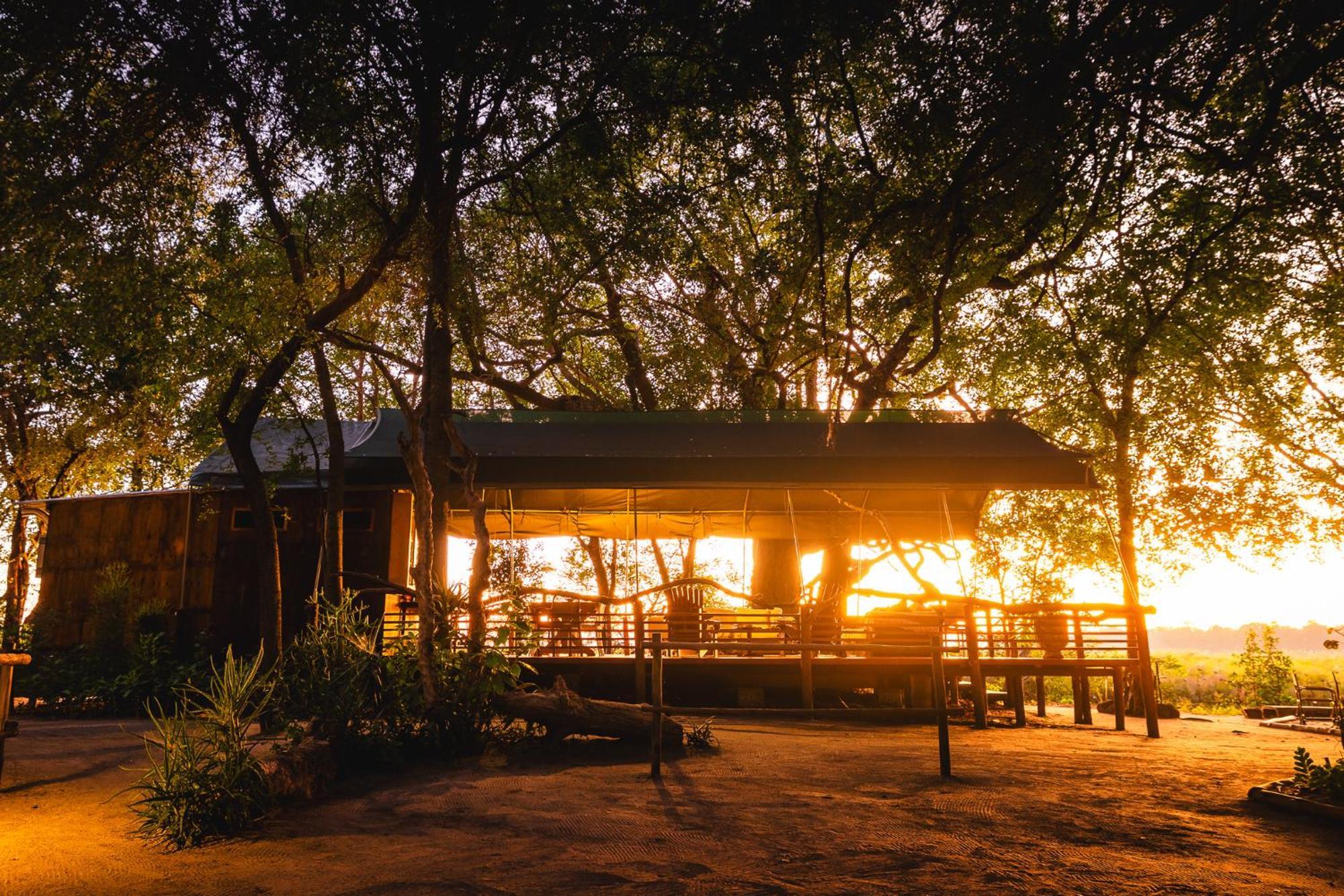 Askiesbos - Samochima Bush Camp Shakawe Kültér fotó