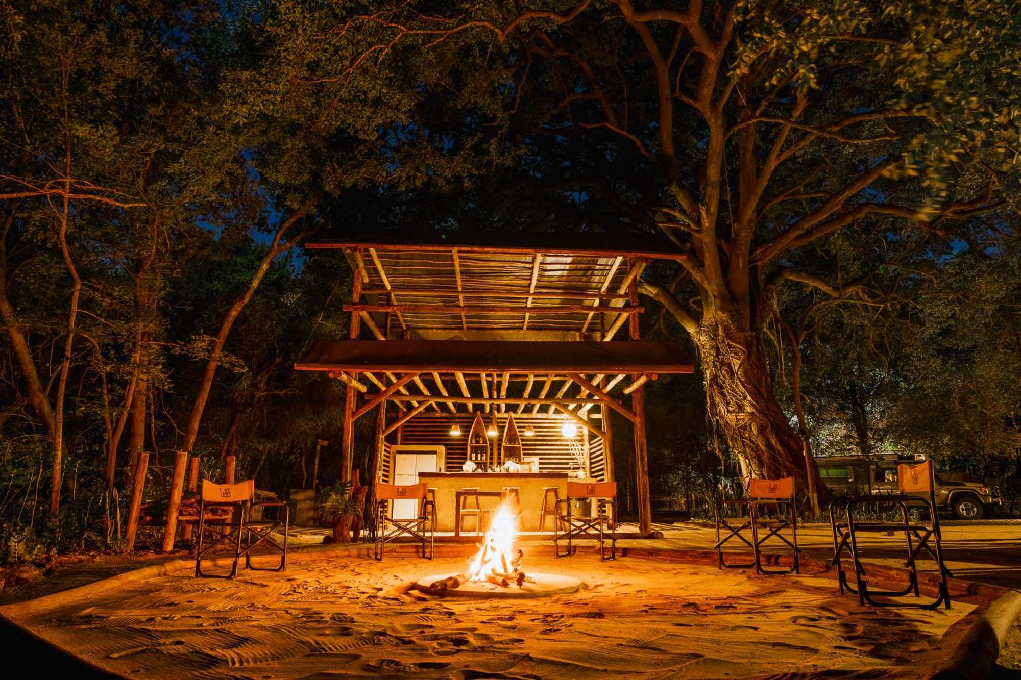 Askiesbos - Samochima Bush Camp Shakawe Kültér fotó